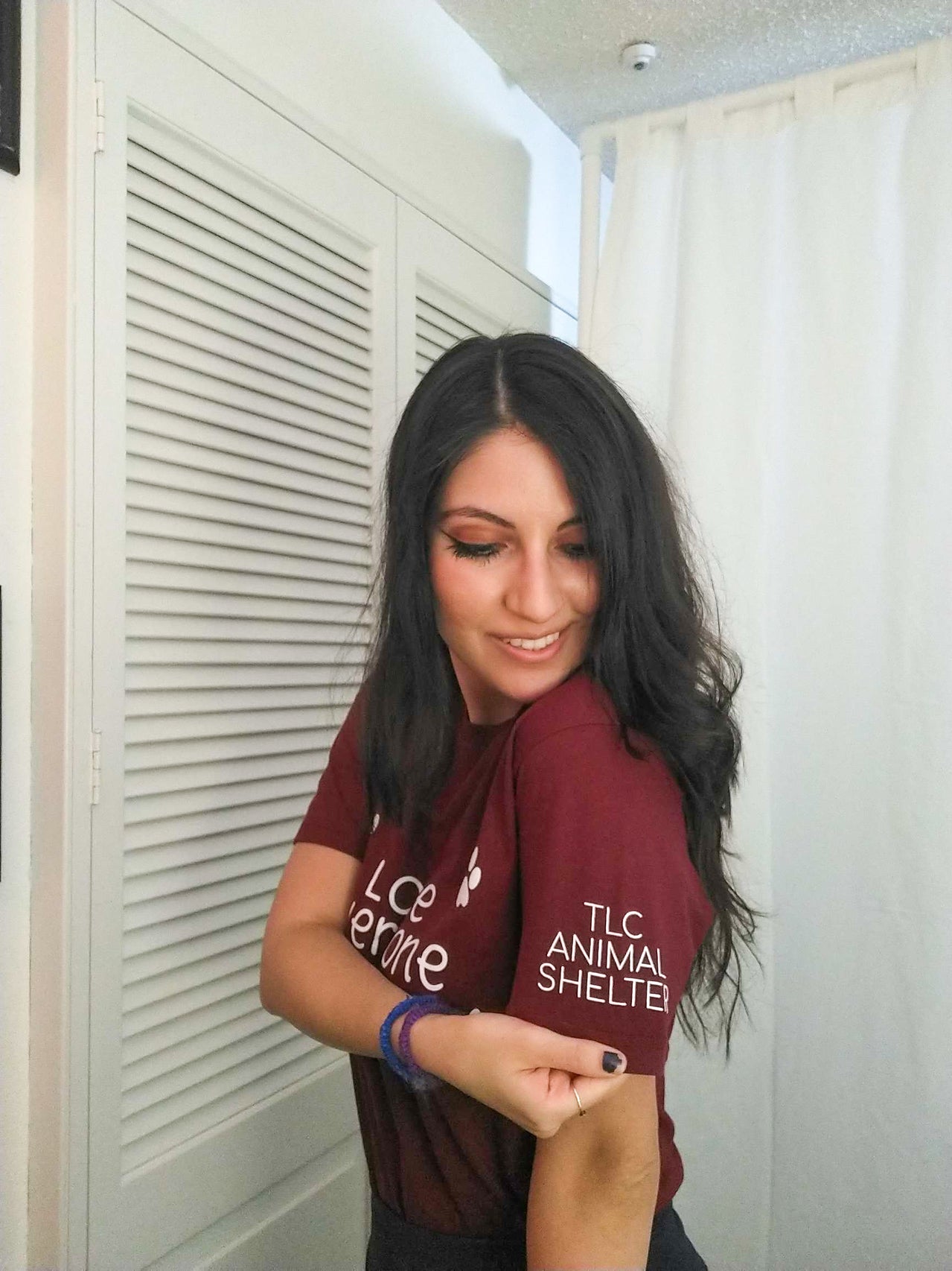 Love Everyone Paw Prints T Shirt - Clothed In Blessings