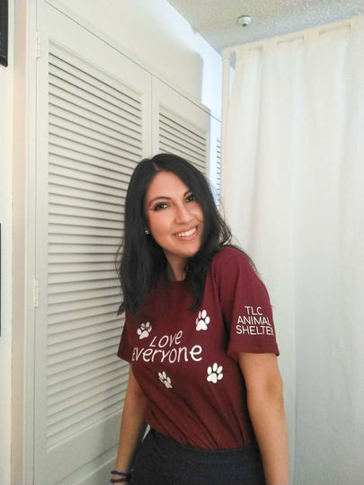 Love Everyone Paw Prints T Shirt - Clothed In Blessings